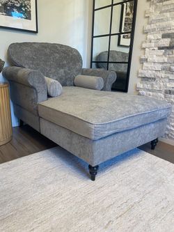 Brand New Open Box Chaise Lounge !!
