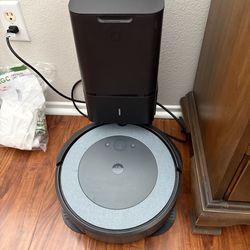 Roomba i4