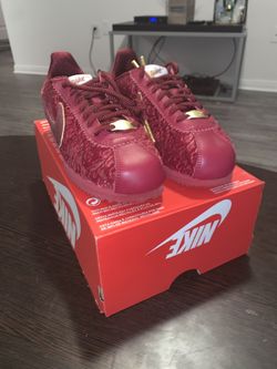 Wmns Classic Cortez SE ‘Velvet Red Crush’