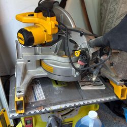 Dewalt Saw And Stand