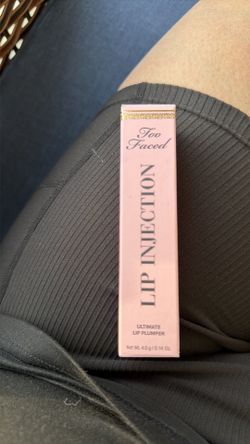 Too faced lip plumper