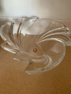 Crustal bowl ,or decor .new