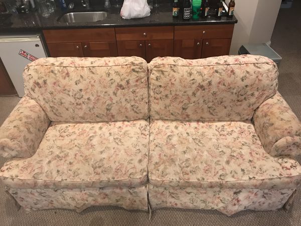 Wide Two Person Couch Furniture In Chicago Il Offerup