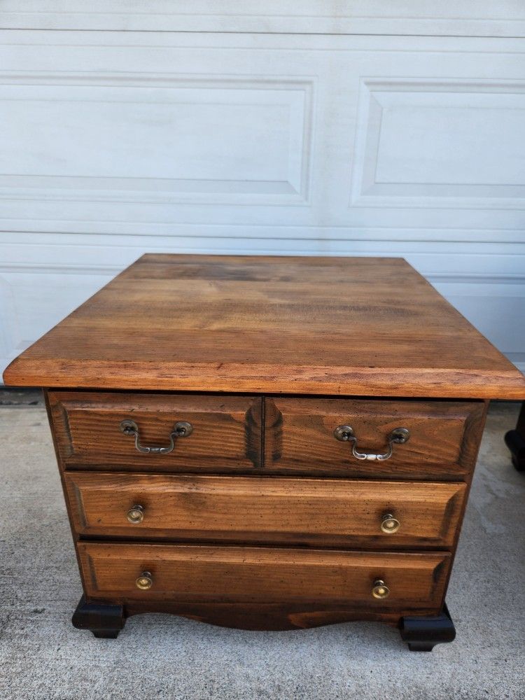 Pair Of Vintage Side Tables!