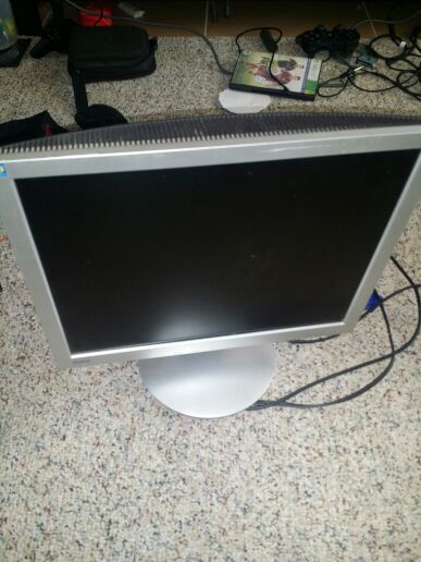 Mag Innovision LT717s 17" LCD Monitor Silver