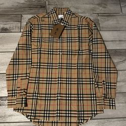 Bb Mens Button Up Size M
