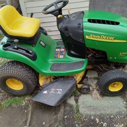 John deere riding mower 