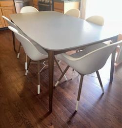 Modern table set
