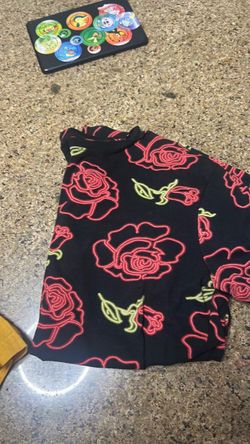 2 shirts M
