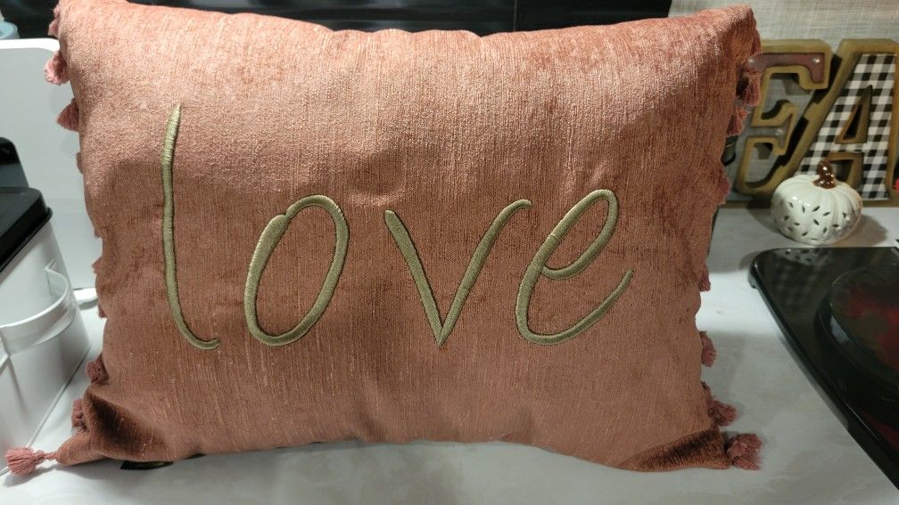 Broyhill Throw Pillow 