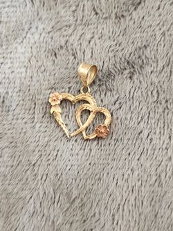 14K GOLD DOUBLE HEART PENDANT 