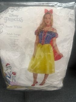 Snow White women