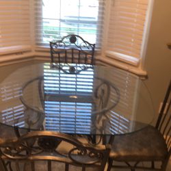 Metal Kitchen/Dining Room Table w/ Glass Top And 4 Matching Chairs