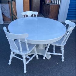 🎁SOLID WOOD ROUND DINNER TABLE AND 3 CHAIRS👋