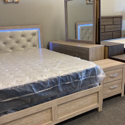 Led Lighted Bedroom Set $799 Queen 2 Left Can Separate Can Deliver 