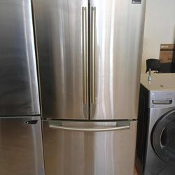 33WIDE SAMSUNG FRIDGE FREE SHIPPING AND INSTALLATION