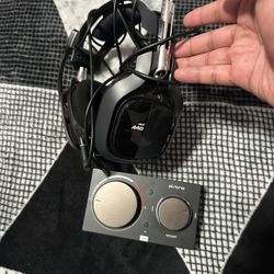 Selling Astros a40’s with amp included