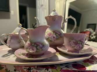 Victoria’s Garden Tea Set