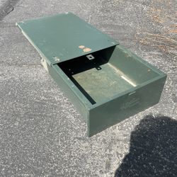 Metal Drawer With Locking Tab