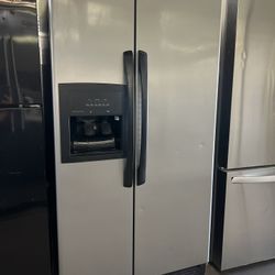 Amana Size By Side Refrigerator In Gray Color 