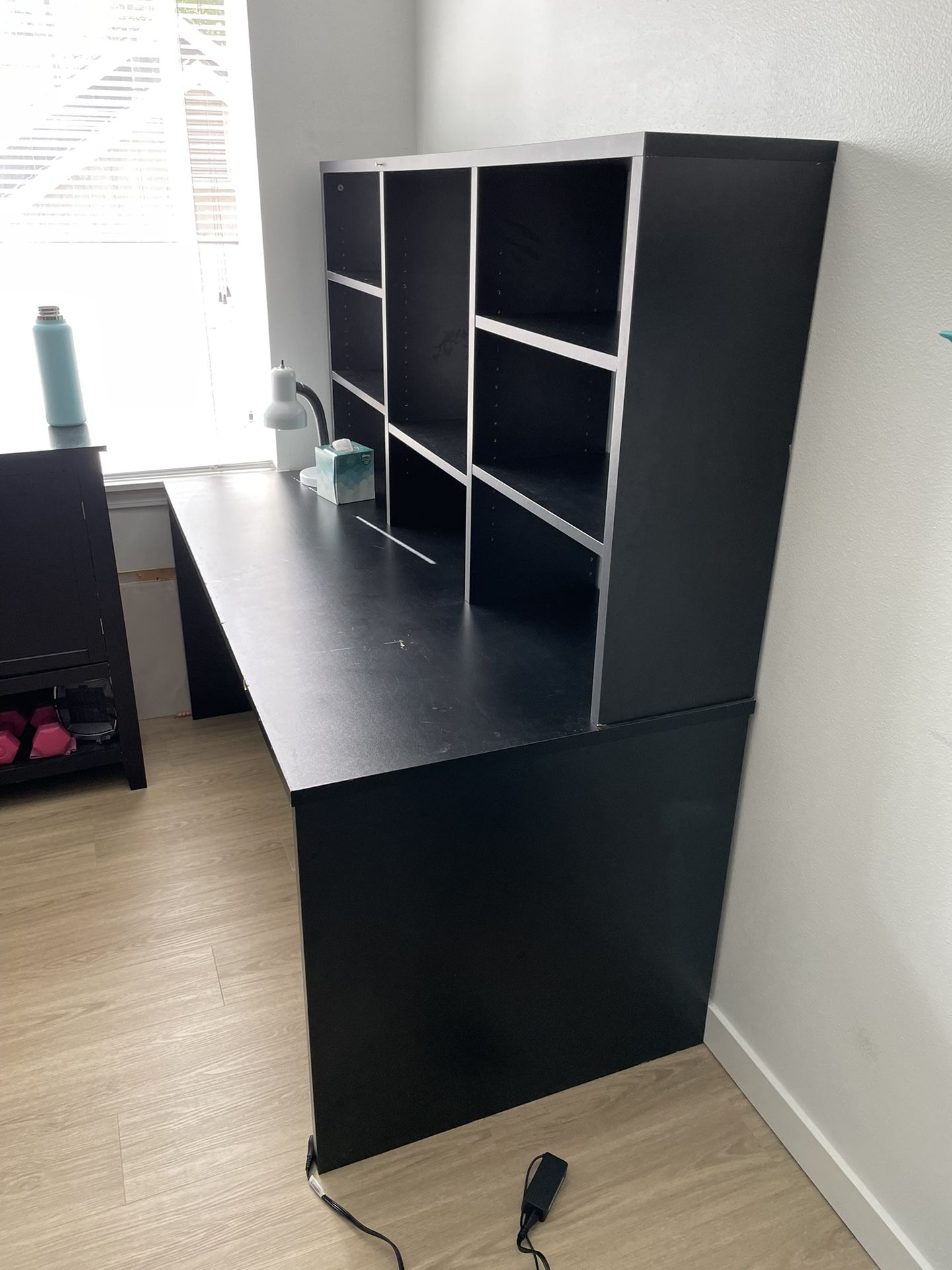 Large Desk With Hutch