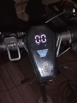 Hiqis electric scooter used air tire's slimed up for no Bursts