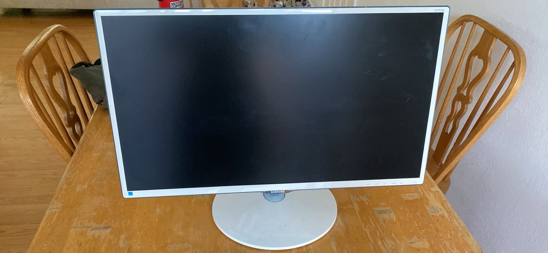 Samsung 27-Inch LED Monitor S27D360H 1080p HD Like New QUICK SALE