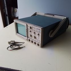 TEKTRONIX TDS 420 Digitizing Oscilloscope $20