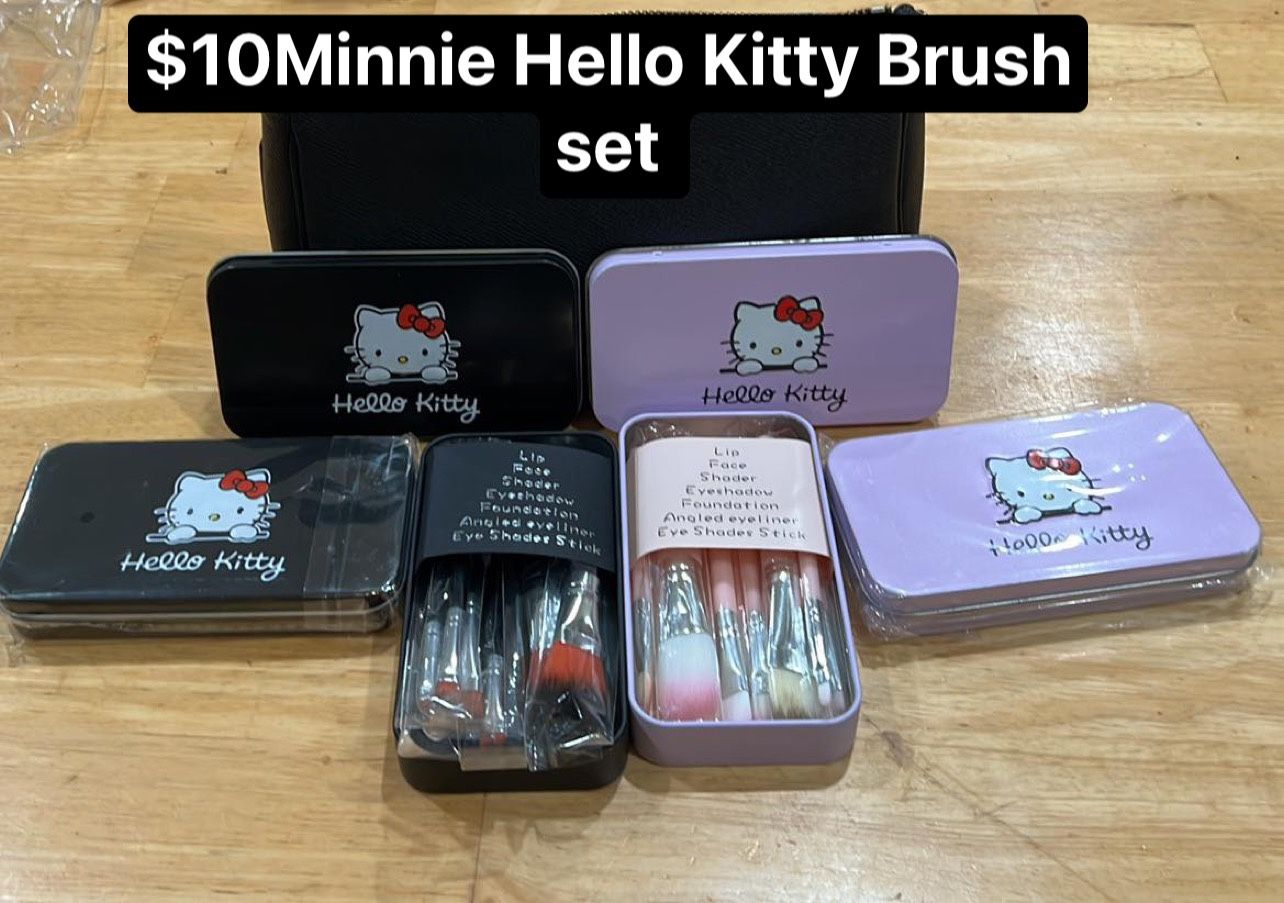 Hello Kitty Makeup Brush Set