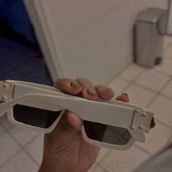 LOUIS VUITTON 1.1 Millionaires Sunglasses White/Gold Square Luxury