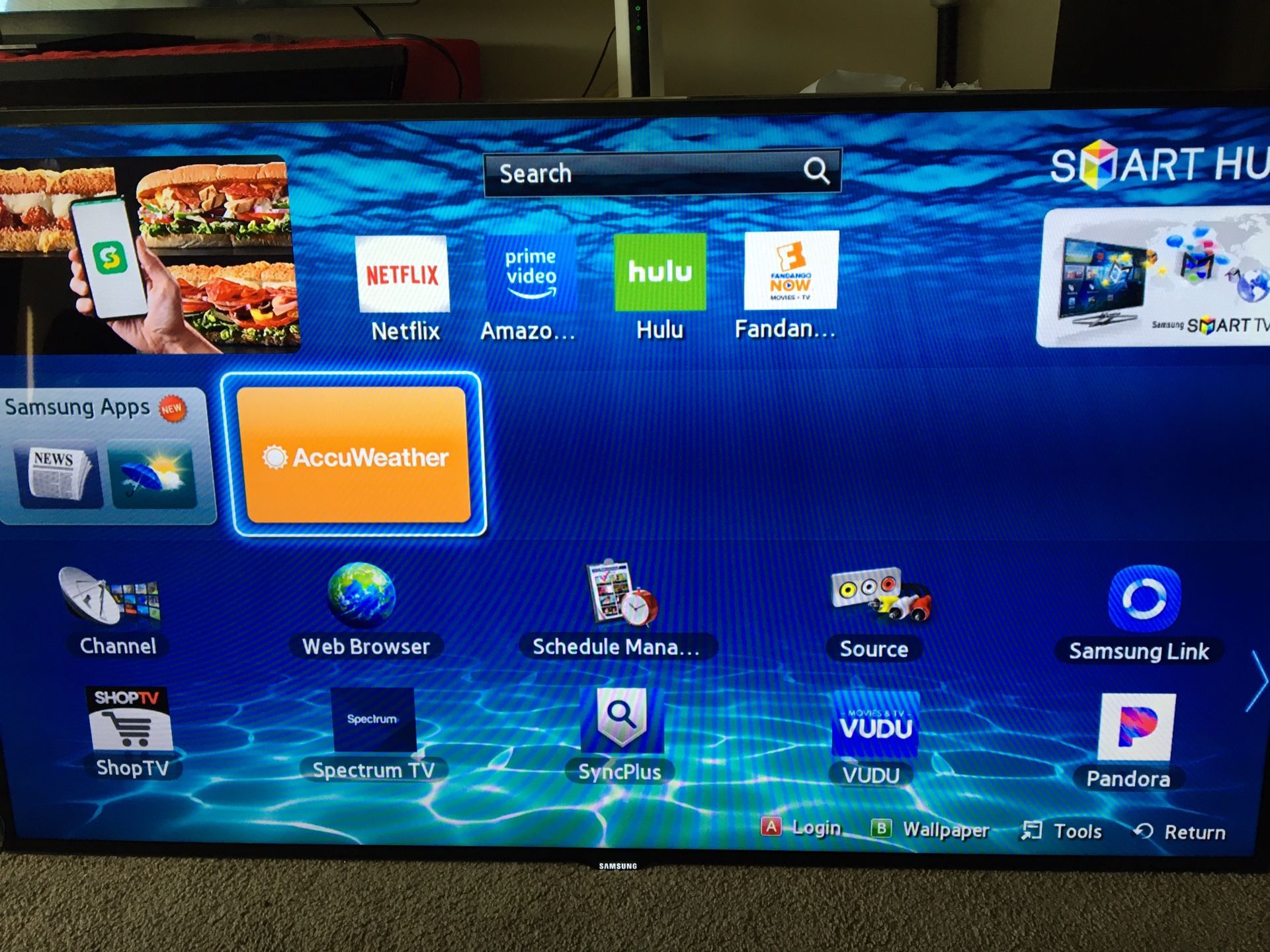 Nice Samsung Smart 60” flat screen tv works great