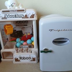 Kids Claw Machine Toy & Frigidaire – MUST SELL