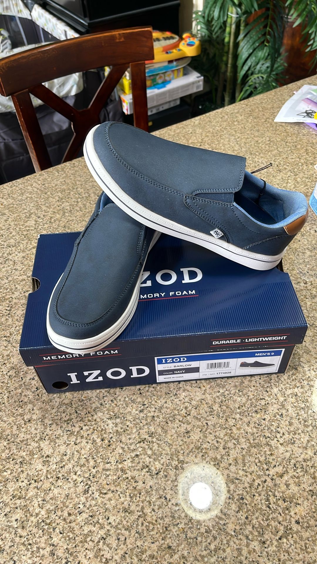 Men’s Shoes Size 9