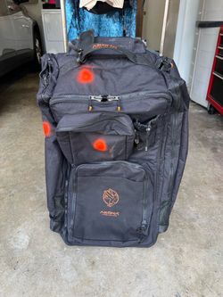 Akona Dive Rollerbag - hardly used