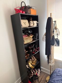 Show organizer - book shelf