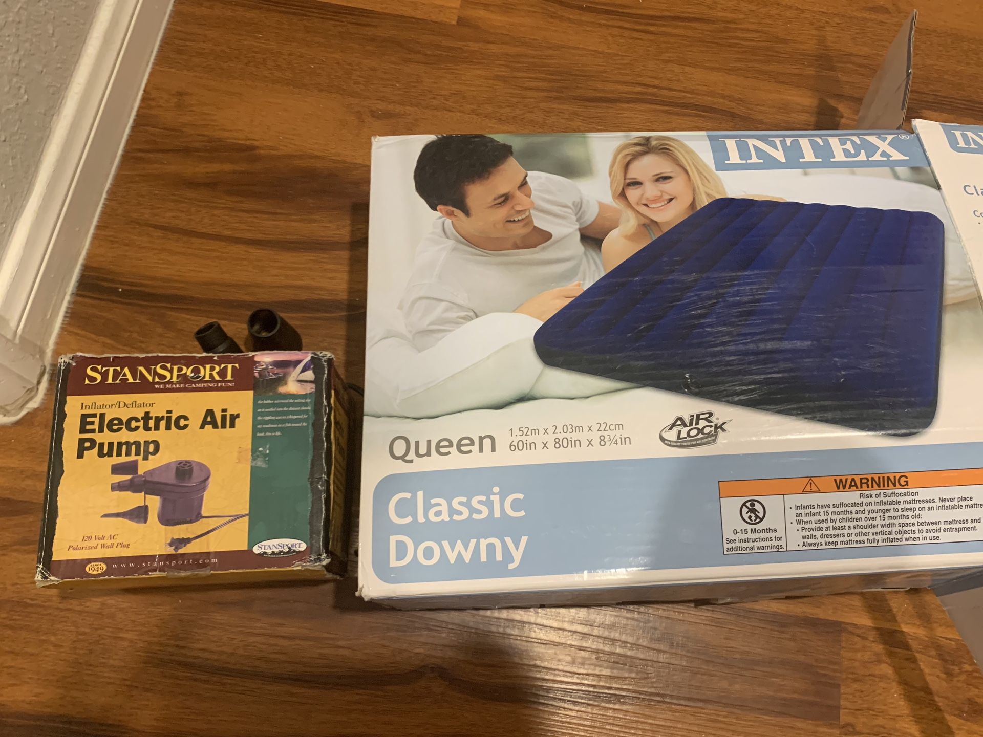Intex queen air mattress and air pump