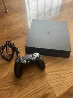 PS4 Slim 