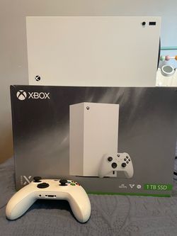 Xbox Series X 1TB SSD Console with Controller