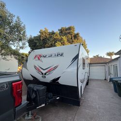 2021 Ragen 26 ft toy hauler 