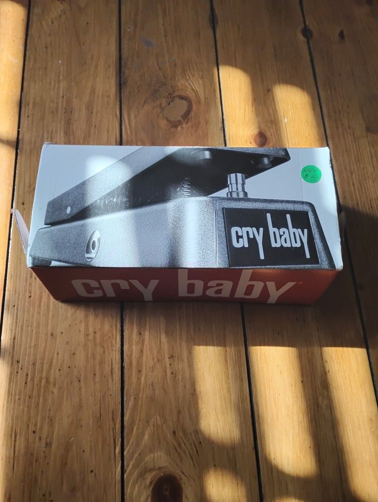 NEW Dunlop Cry Baby Guitar Pedal