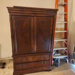 TV Armoire 