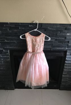 Beautiful blush pink dress size 5.