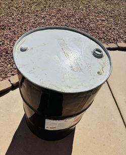🛢️ Empty Metal Drum