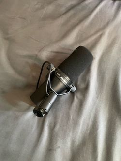 Shure Sm7b Cardioid Dynamic Vocal Microphone