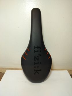 New Fizik Tundra M7 Mountain Bike Saddle - Handmade in Italy