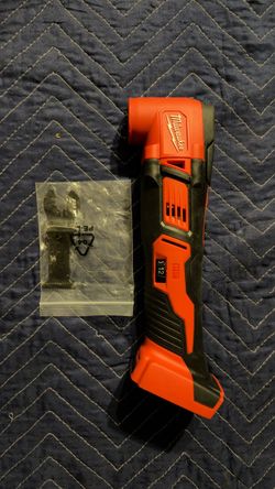 Milwaukee M12 Cordless Oscillating Multi-Tool