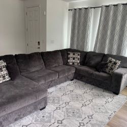 Sectional Couch 