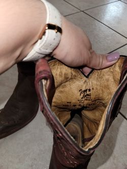 Womens Tony Lama VF3021
8 1/2