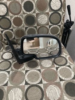 2000-2006 Chevy Silverado Chrome Right Mirror