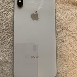 iPhone Xs Max Ic Locked  Cracked Screen 